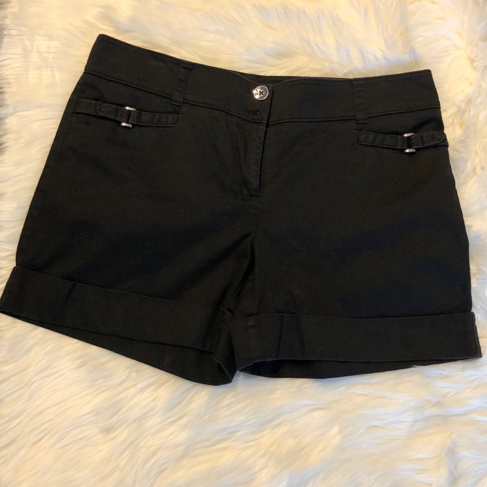 5[WHBM] Black shorts metal detail